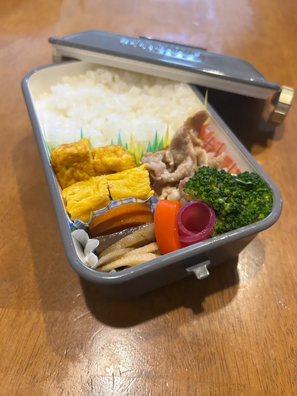 今日のお弁当|トントンさん