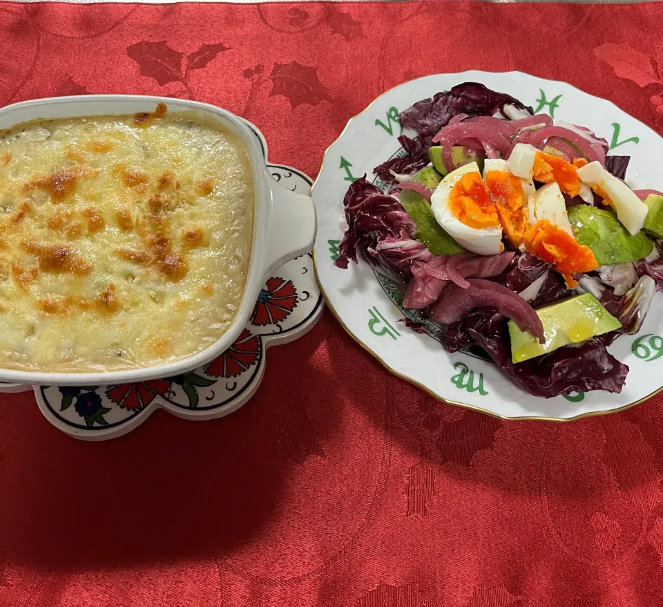 ポトフからホワイトソースを加えて、グラタンに❣️そしていつも美味しいサラダで、good morning🍁|tamemitiさん