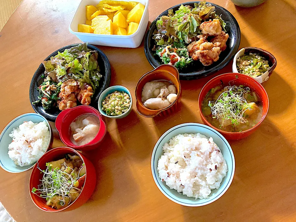 唐揚げとニラお焼きのプレートご飯。|さくたえさん