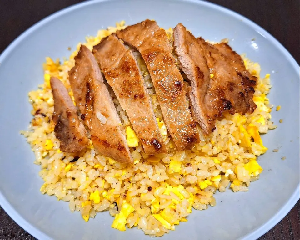 排骨蛋炒飯|勁桑さん