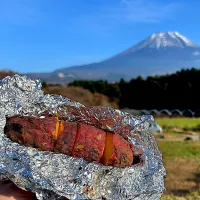 秋の味覚焼き芋を作りました🍠もうすぐ冬ですね⛄️|くみさんさん
