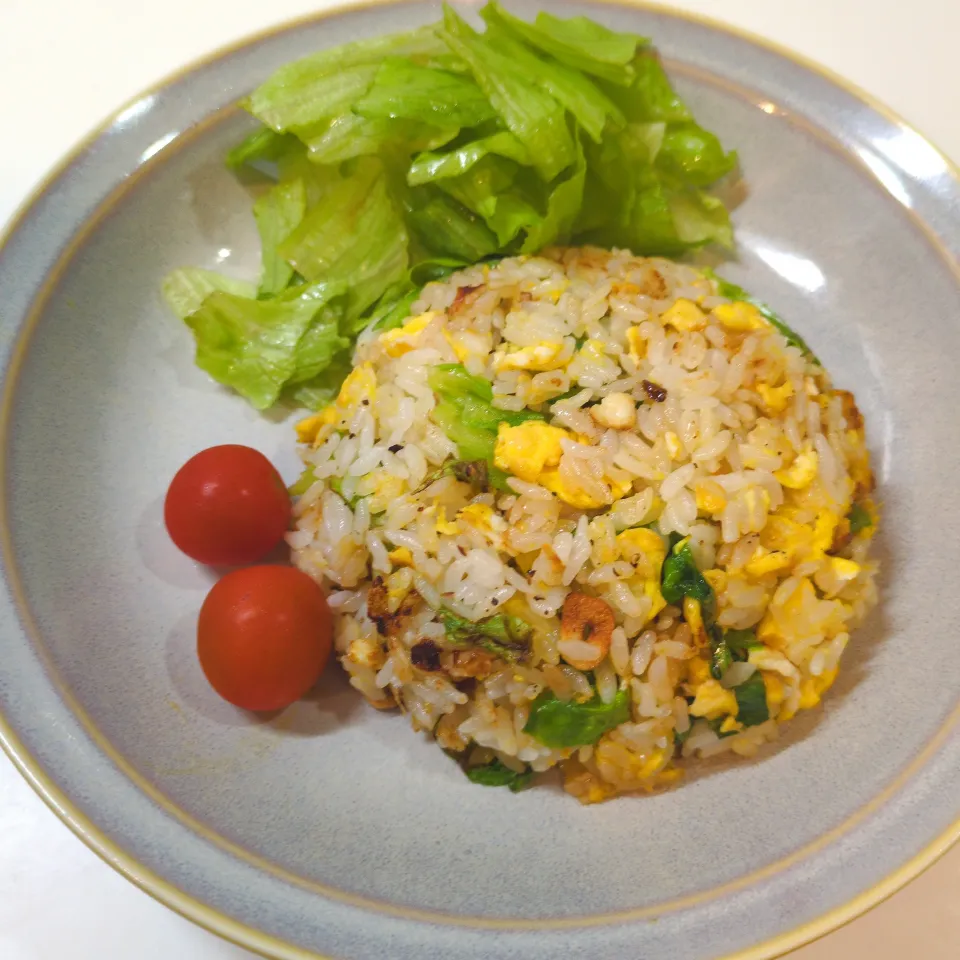 にんにくマシマシレタスチャーハン|つくもさん