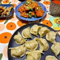 豚肉の甘酢あんかけパクチー添え、水餃子、舞茸の天ぷら。| リキュール ポアロさん