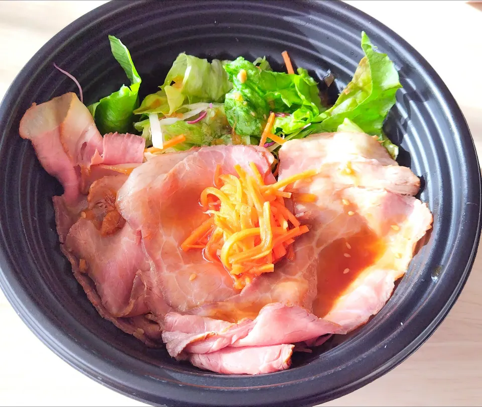 2025 1124　ローストビーフ丼|いもこ。さん