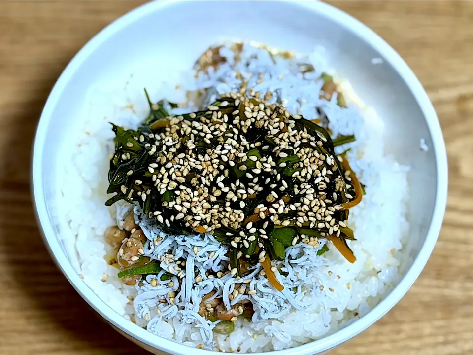 ☆野沢菜昆布しらす納豆ご飯|まぁたんさん