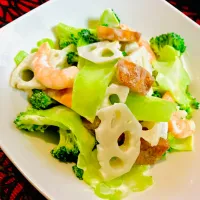 ✩.*˚柿とブロッコリーの温野菜サラダ|ゆきえもんさん