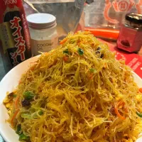 にゃんぺこさんの料理 🇱🇰エビの旨味とピリ辛がやみつき！スパイシービーフン🇱🇰|あやめもちもちさん