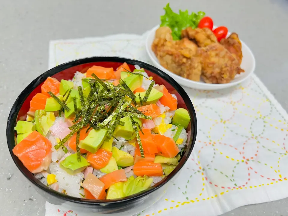 「混ぜ寿司＆唐揚げ」|バシュランさん