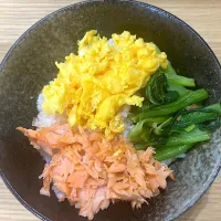 三色丼|ゆきんころんさん