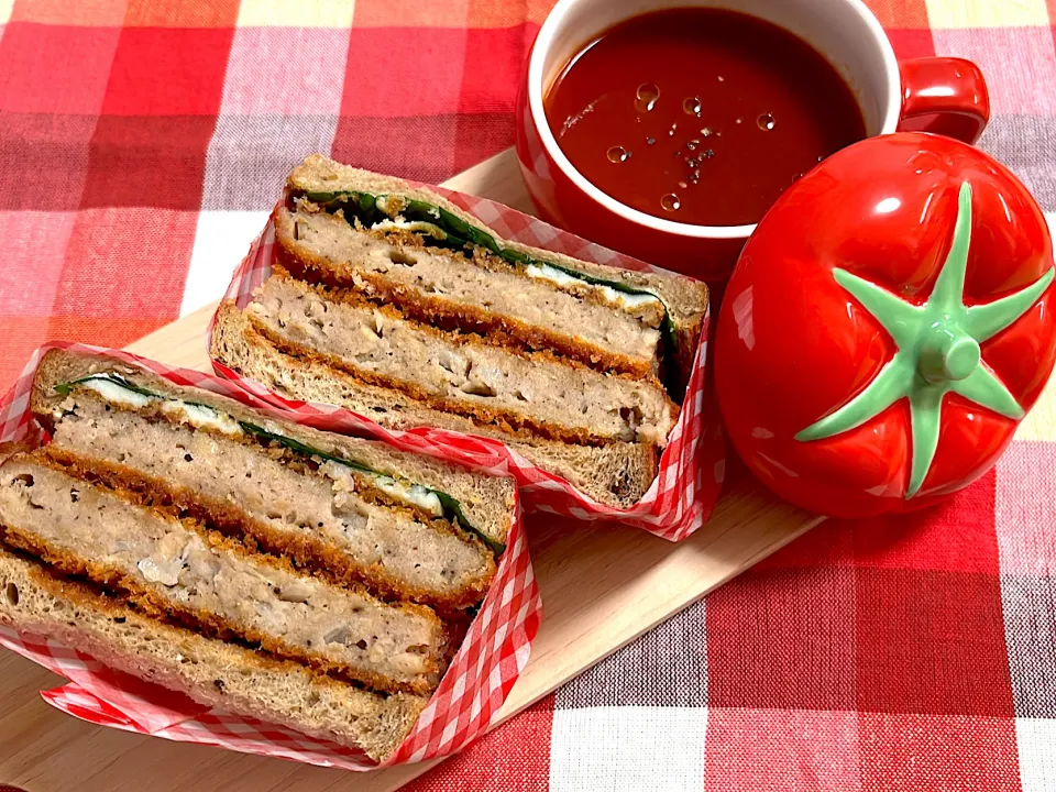 ダブルメンチカツサンド＆トマトスープ|サクラピンクさん