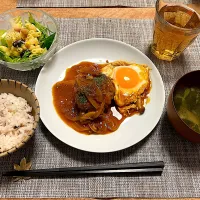 煮込ハンバーグ|Sakikoさん