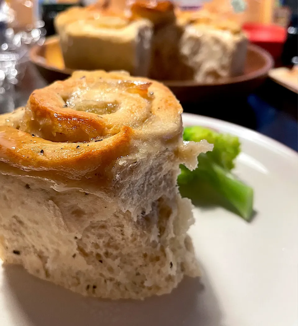 巻き巻き紅茶りんごパン🍏(ちぎり後)|DKさん