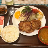 食いしん坊のしょうが焼き定食|Jhonny Yamashiroさん