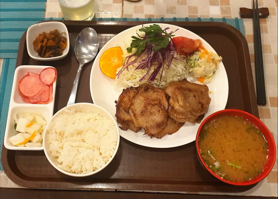 食いしん坊のしょうが焼き定食|Jhonny Yamashiroさん