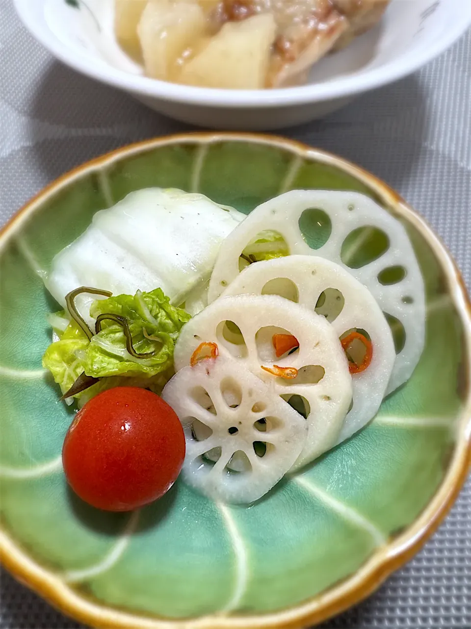 アルモンデ盛り合わせ（白菜の浅漬けとレンコン甘酢漬け）|morimi32さん