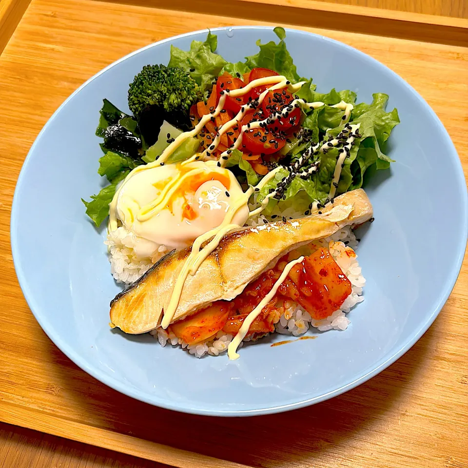 鮭マヨキムチ丼|☺︎Forestさん