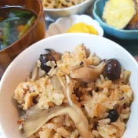 今夜はきのこの炊き込みご飯です|hidetoさん