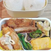 高校生運動部弁当（おにぎり２つ、おかず数品）|rinchusさん