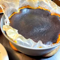 バスクチーズケーキ(カット前)