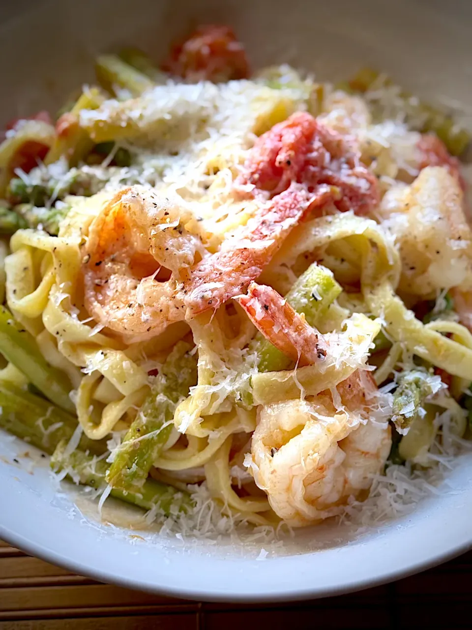 フェットチーネ 海老 フレッシュトマト アスパラガス|keisukeさん