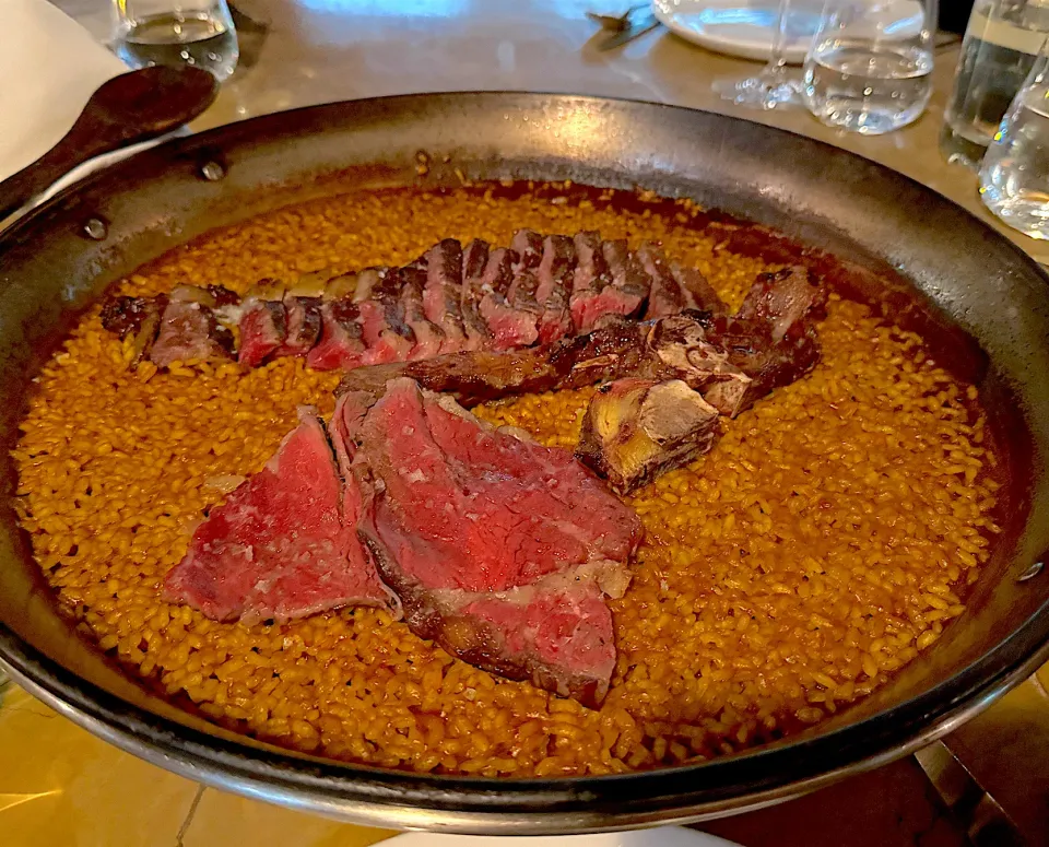 Tボーンのパエリア|流線形さん