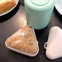 炊き込みご飯おにぎりと豚汁。|hanakoさん