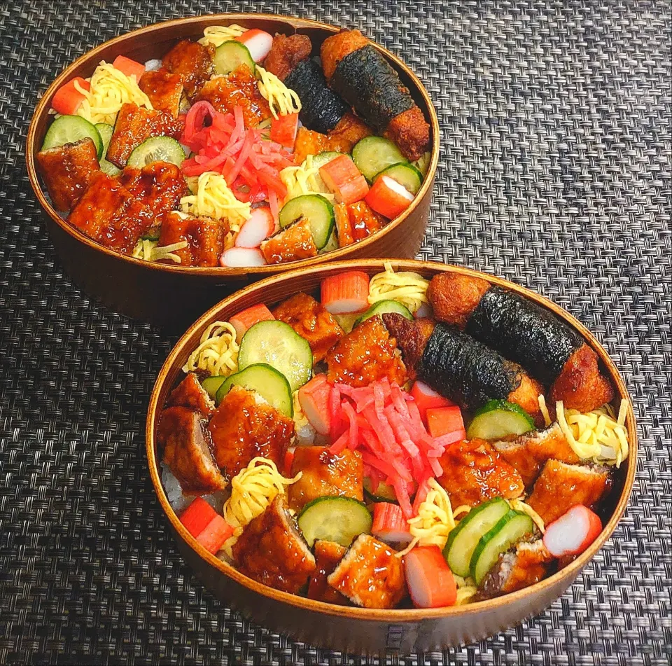 母とムスコのラブラブおソロ♪秋刀魚の蒲焼きちらし寿司弁当|からあげビールさん