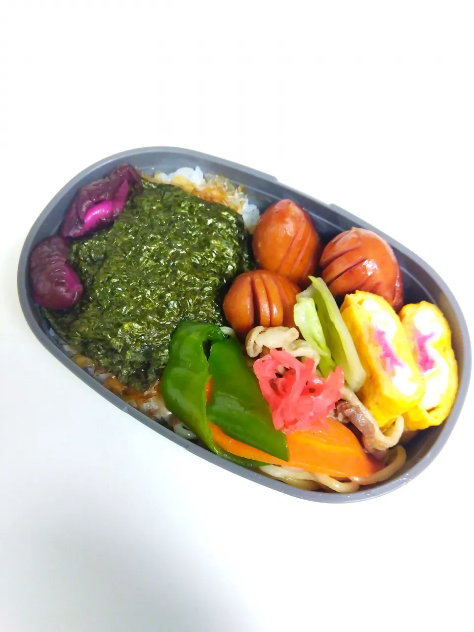 海苔弁、ウィンナー、塩焼きそば、桜でんぶ入卵焼き|mamedaifukuさん