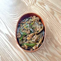 麻婆茄子丼弁当🍱|nonoさん