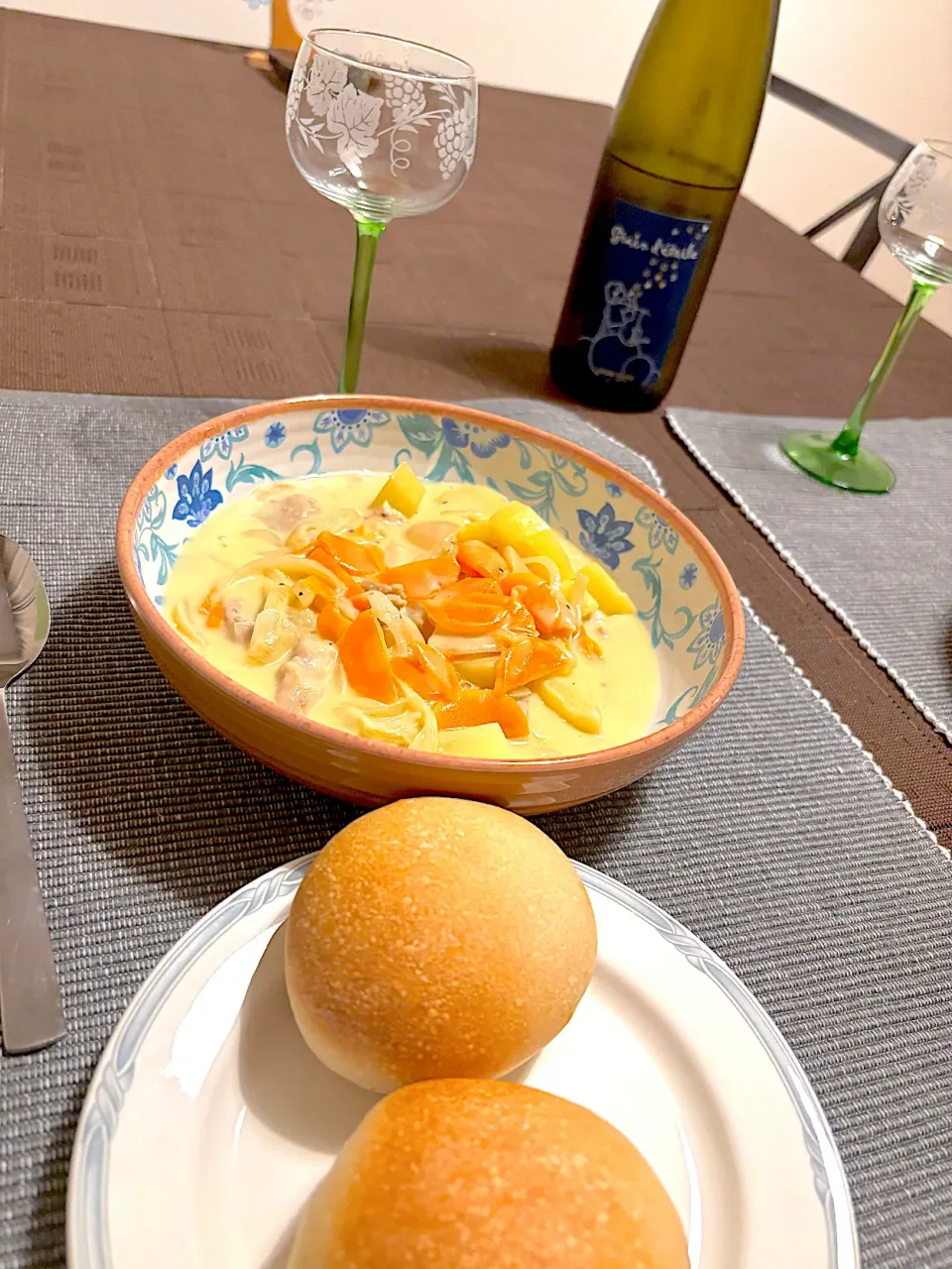 パンとシチューとリースリングワイン|きなこさん