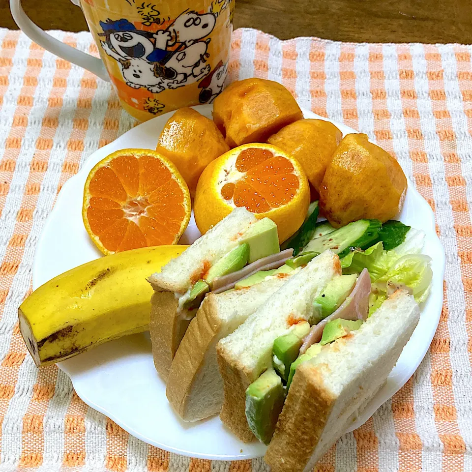 アボカドハムサンド|みんみんさん