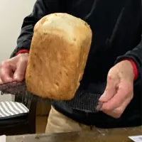 父(手だけ出演)が作ったミックスナッツ食パン🍞