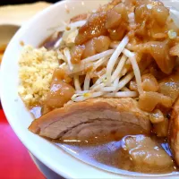 【TRY ラーメン大賞 2018年 
汁なし部門1位】 
【食べログ TOP 5000】
用心棒 神保町店 
ラーメン (980円、麺300g) 
― 麺少なめ200g)
＋豚追加1 (180円)
＋スキヤキ (生卵/魚粉/葱、130円)
＋ニンニクマシ (無料) 
＋ショウガマシマシ (無料) 
＋ヅケアブラマシ (無料)
@神保町3分 
(JR秋葉原駅から徒歩24分) 
25318
〈醤156塩51噌󠄀23タ11昆9出15 F17冷27混4つ3焼1ポ1〉