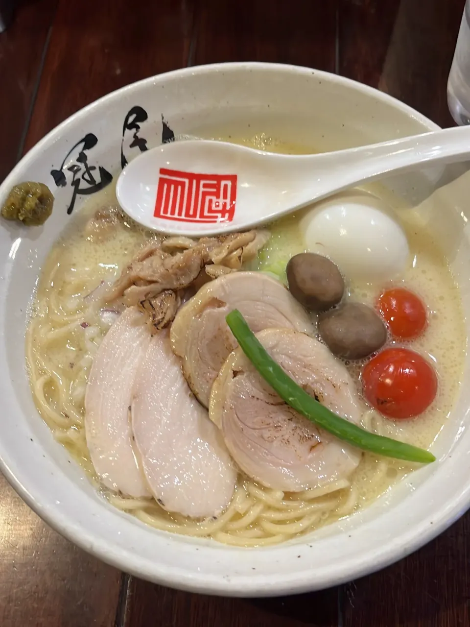 冠尾  特製鶏白湯|rockiさん