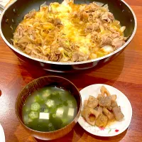 豚キムチーズ　オクラと豆腐のおすまし　こんにゃく、蓮根味噌炒め煮|とゆあさん