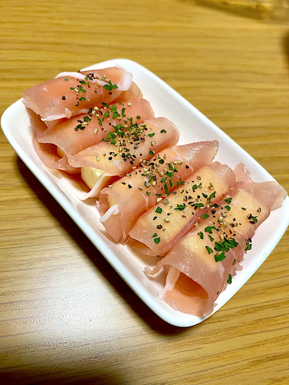 プロセスチーズの生ハム巻き|黒夜叉さん