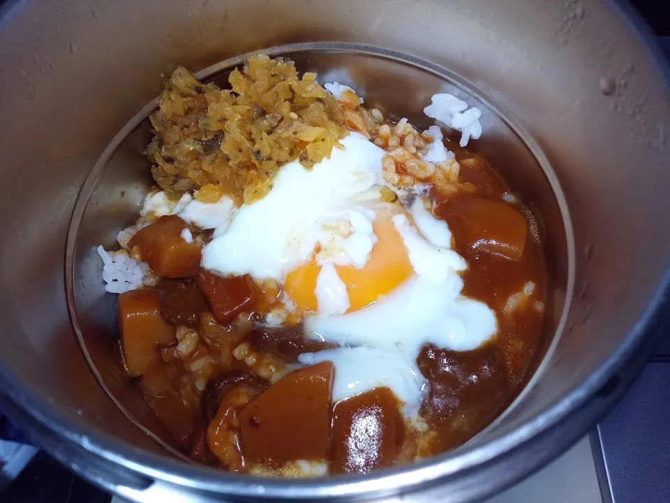 生タマゴ乗せ甘口カレーライス|darkbaronさん