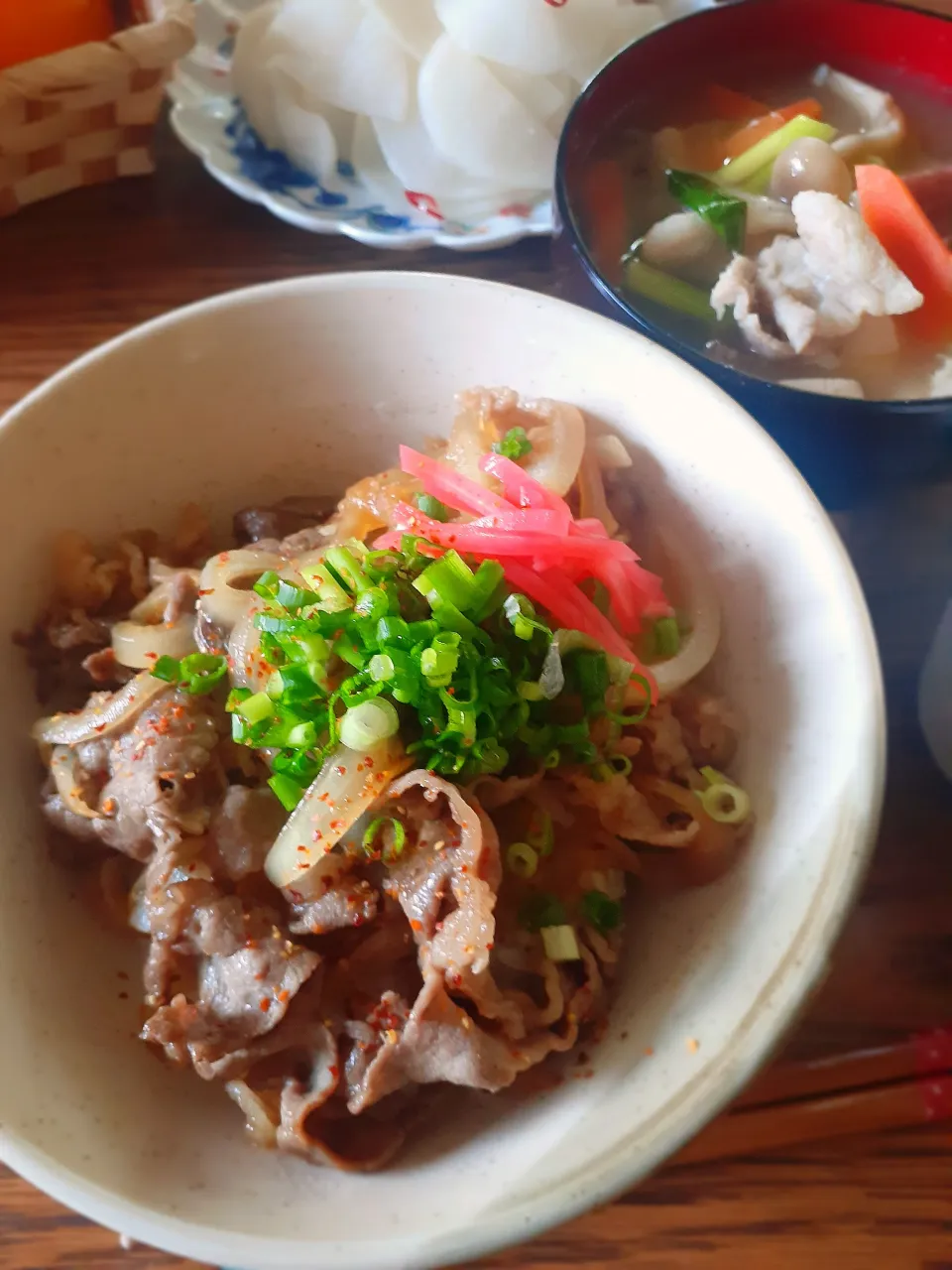 牛丼と豚汁と大根の塩糀漬け|fumfumさん