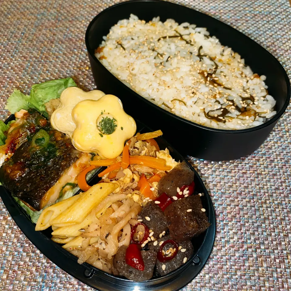 鮭の西京焼き弁当♡|𝟕𝟕𝟑 𝐌𝐞𝐬𝐡𝐢 ❤︎さん