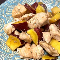 鶏むね肉とさつまいもの甘辛炒め|ちゃびさん
