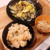 アサリとキャベツの酒蒸し　鮭とキノコの炊き込みご飯　モヤシナムル|ぷゆこさん