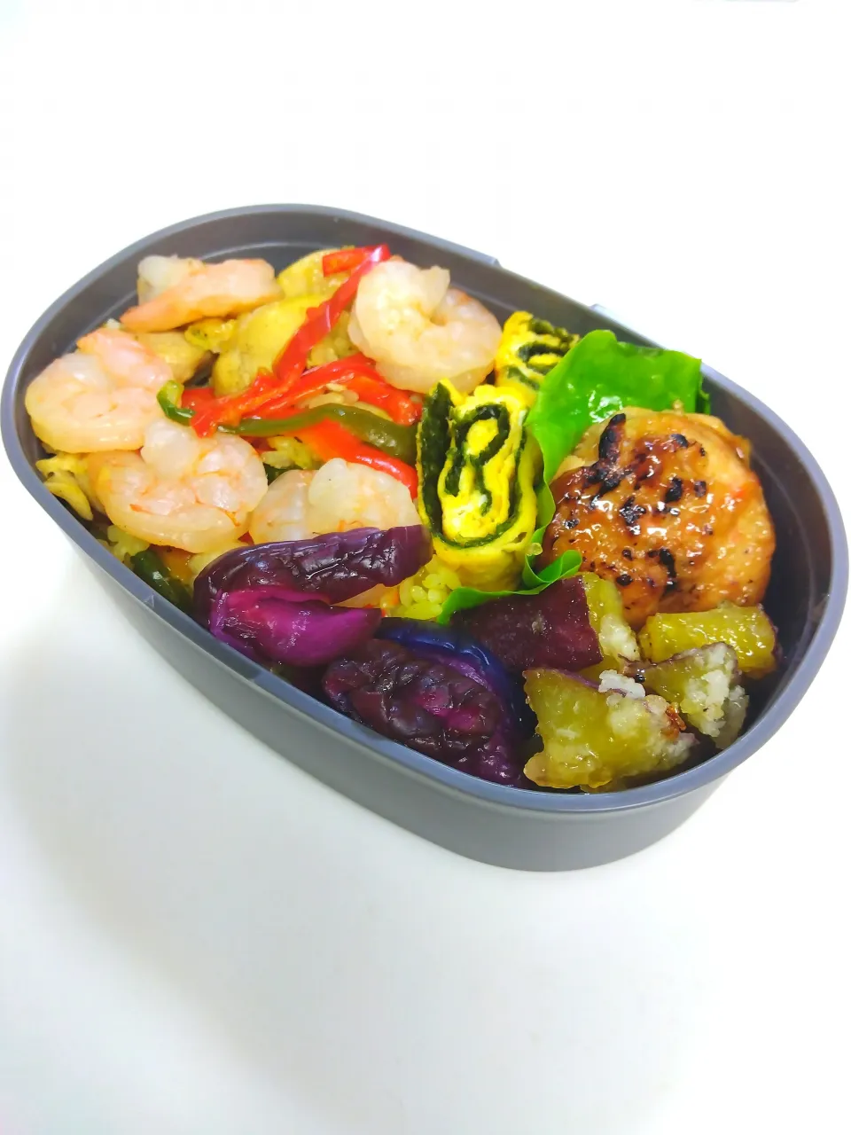 海老と鶏のパエリア、肉団子、さつまいもバター、海苔卵焼き、しば漬け|mamedaifukuさん