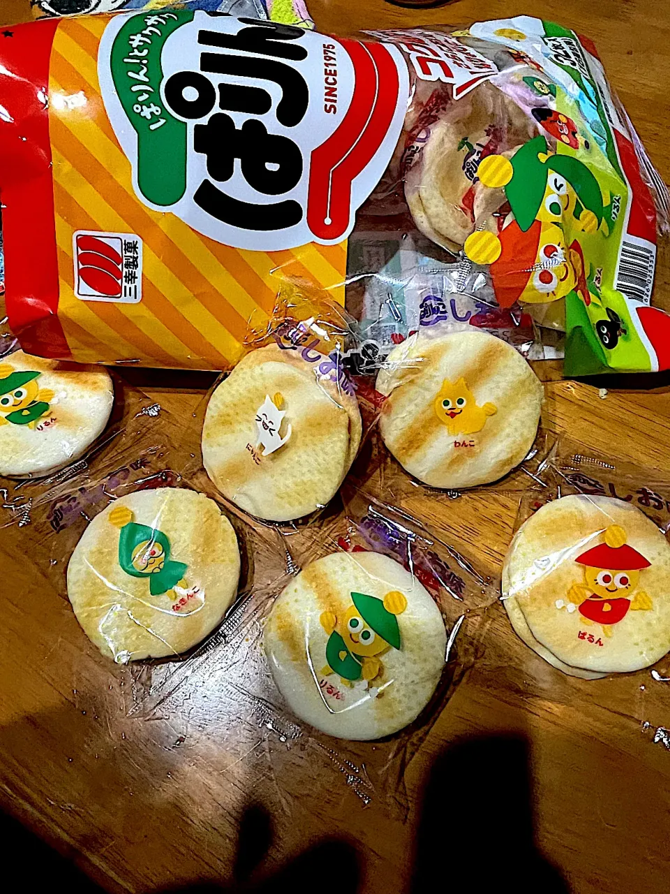 TV版 名探偵コナン を観ながら #夜おやつ　せんべい|ms903さん