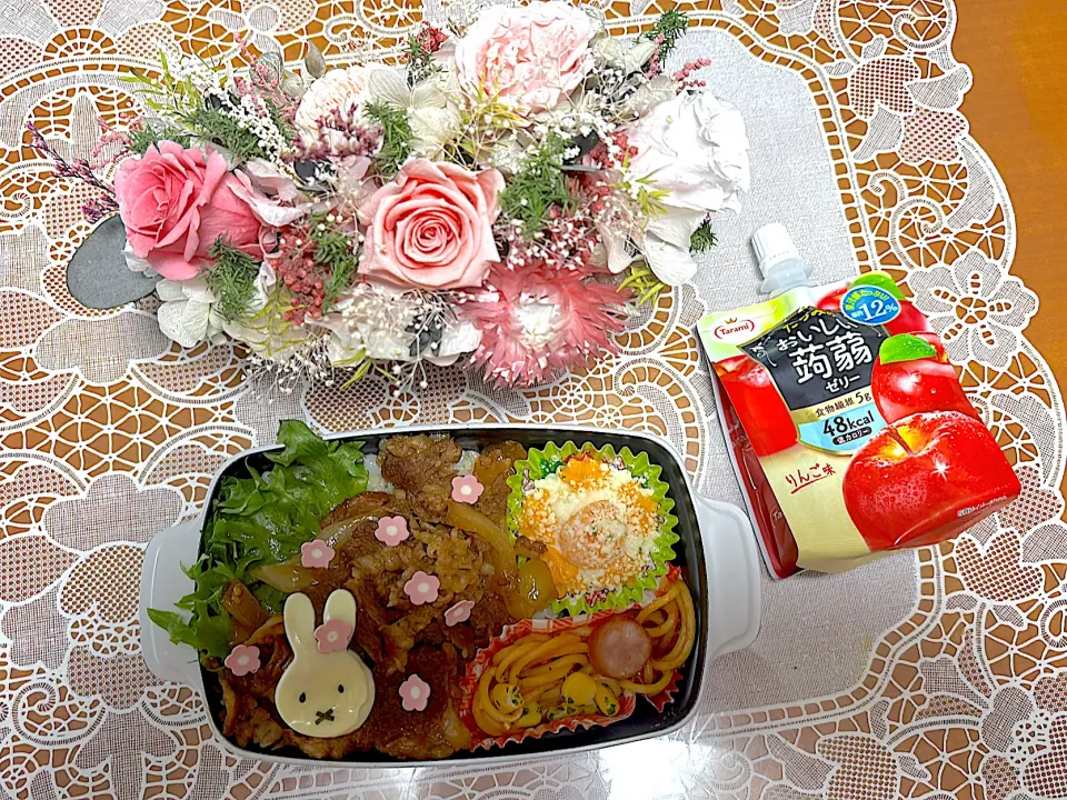 2025.11.28はミッフィー入り焼肉弁当🌸|makoさん
