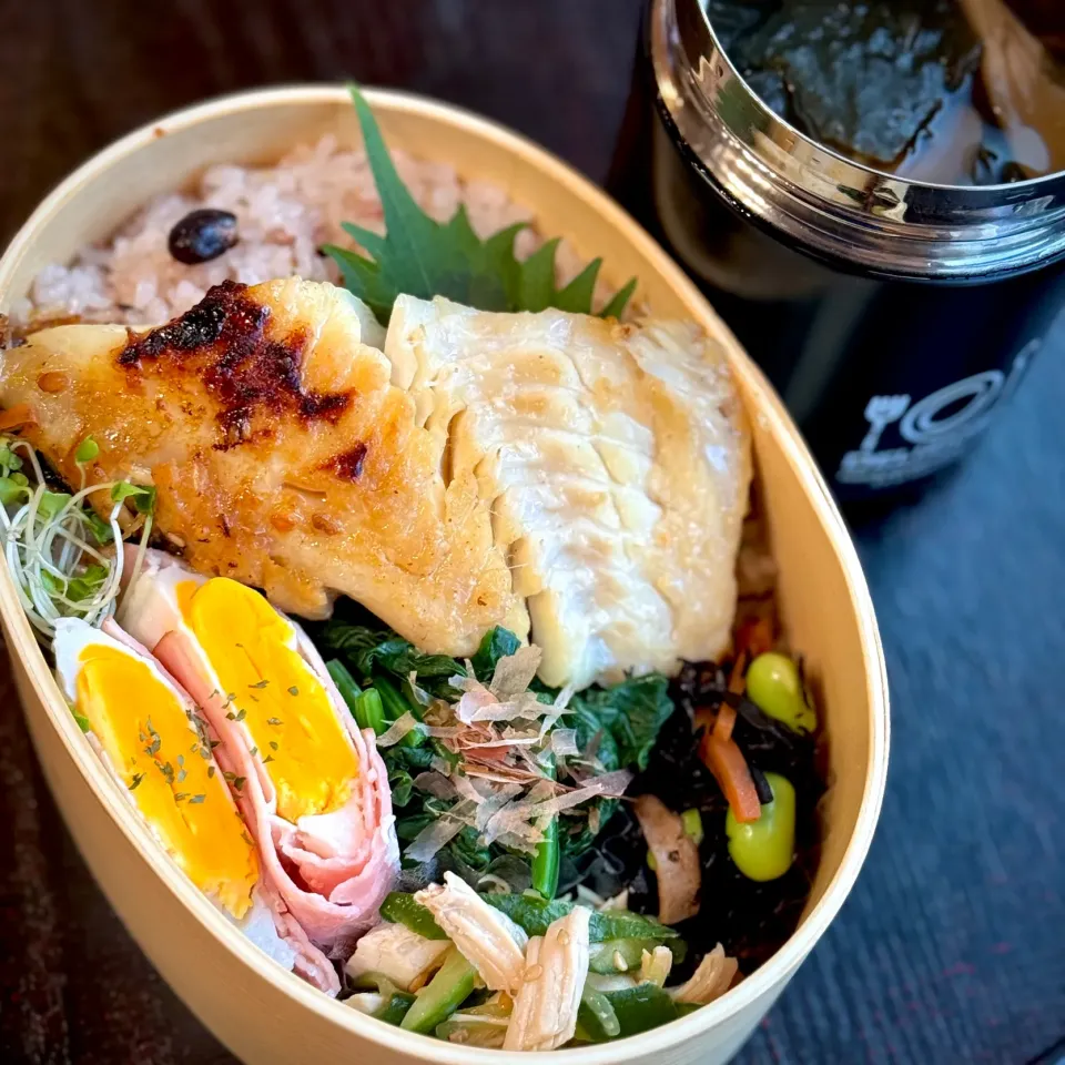 👨🏽弁当🍱|🌼𝑨𝐦𝐢🌼さん