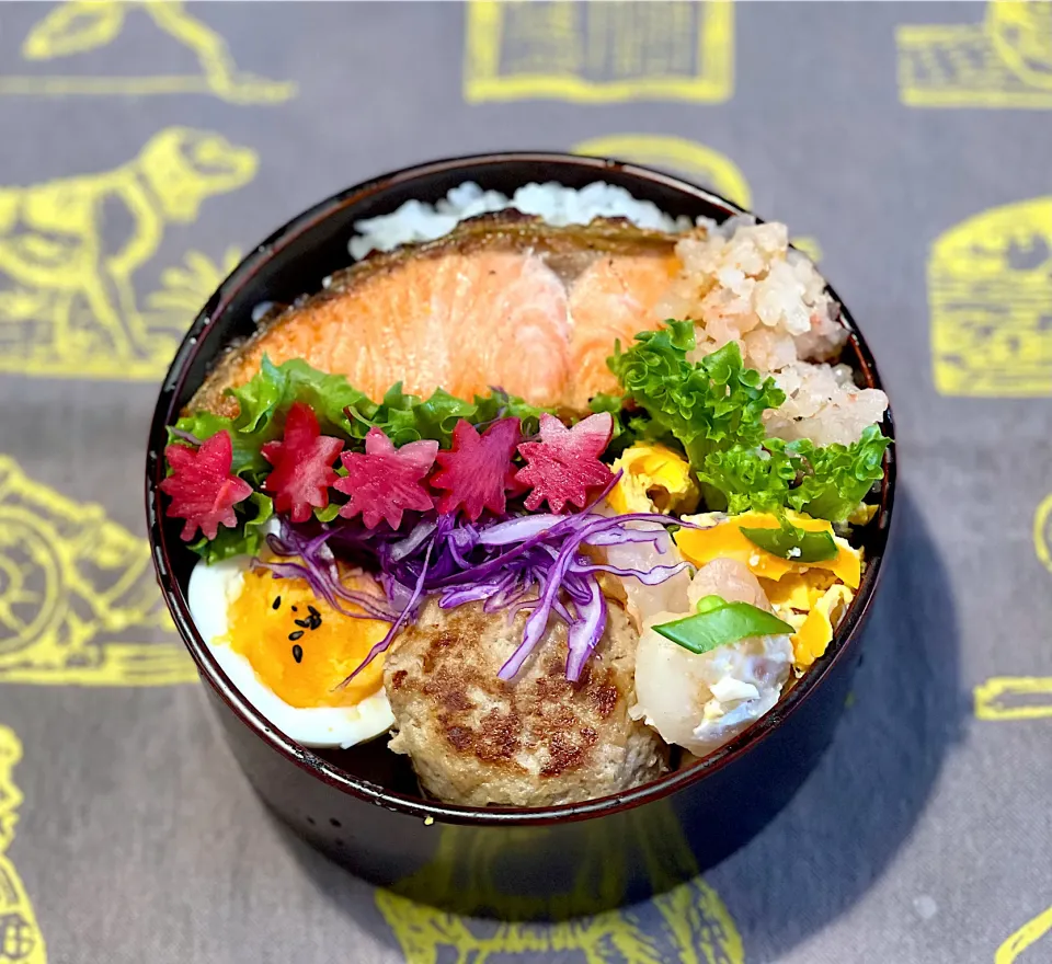 えびしんじょしいたけ詰め、ハンバーグ、高野豆腐とえびの抱き合わせ・・|めみさん