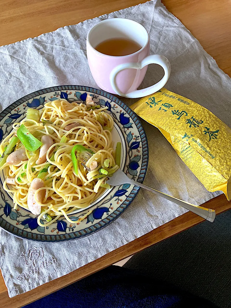 発酵レモン胡椒🍋とつぶみそのシンプルあるもんでパスタ|さくたえさん