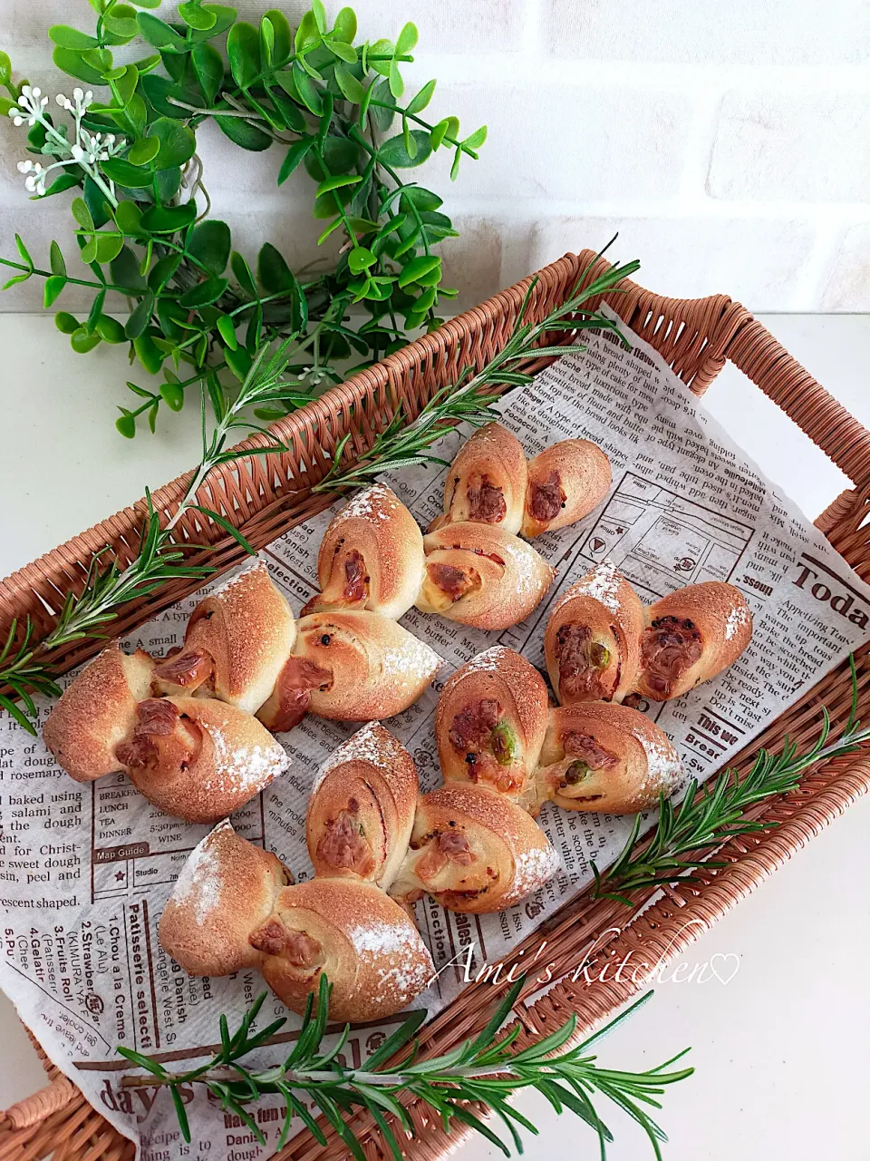 チーズベーコンエピとチーズ枝豆ベーコンエピ😆🌾|あみさん