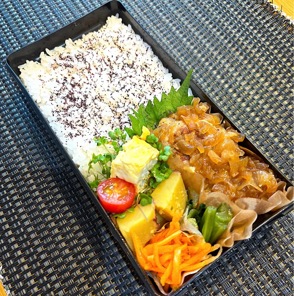 玉ねぎリングハンバーグ弁当|Abikoさん