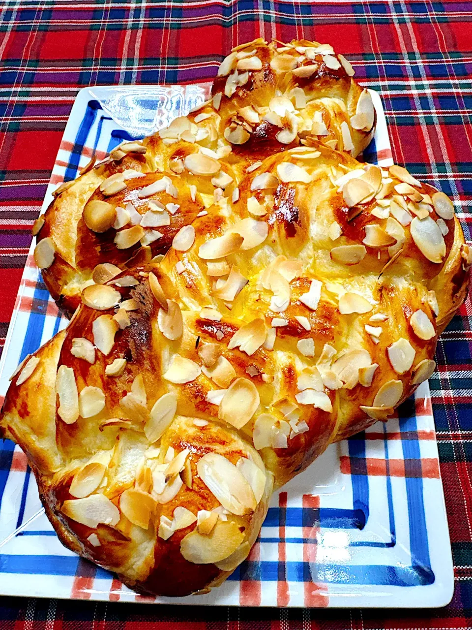 2025/11/28 小麦が香るもちもち生食パンミックスで四つ編みパン|Blueberry🫐さん